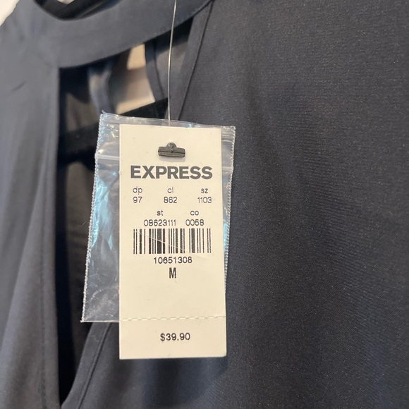 EXPRESS Black Short Sleeve Blouse - Picture 2 of 3